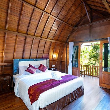 The Soggol Lembongan Hotel Exterior photo