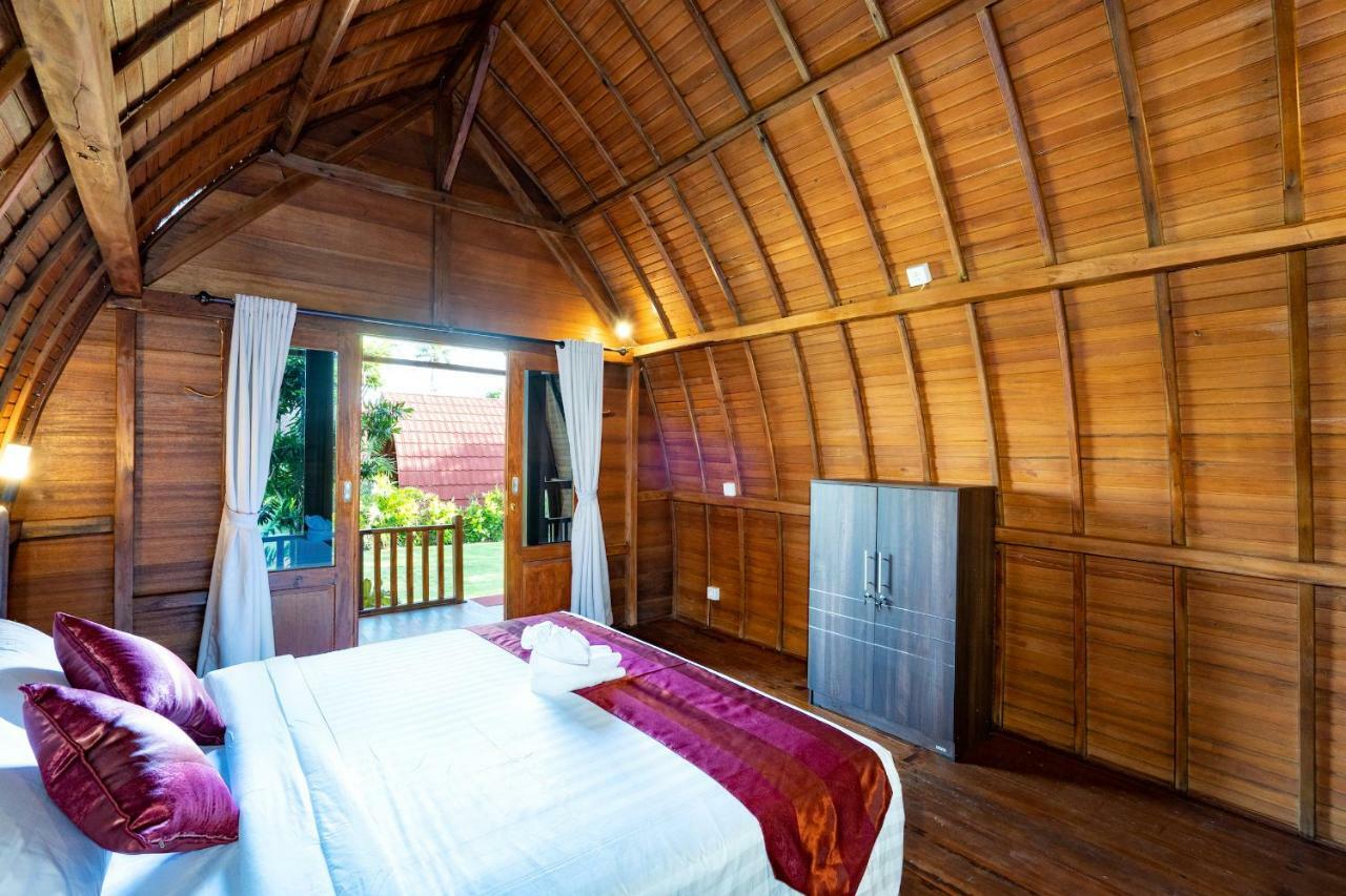 The Soggol Lembongan Hotel Exterior photo